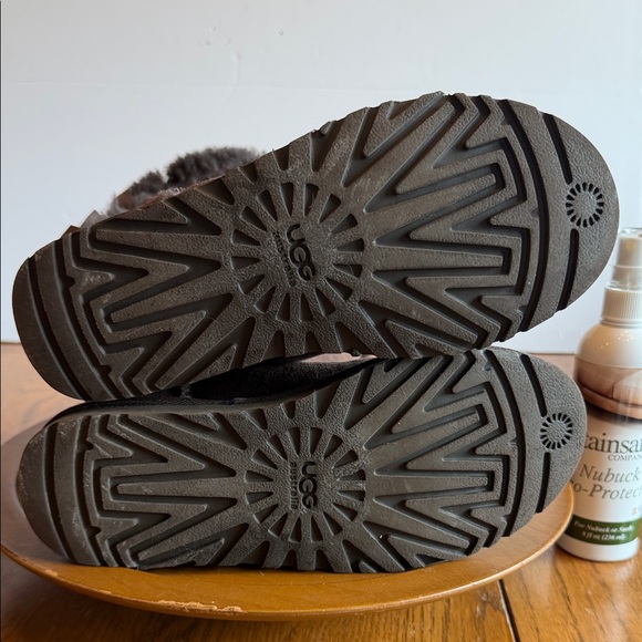 UGG Australia Brand Tall Chocolate Suede Boots Ribbons & real Sheepskin Lining - Picture 10 of 15